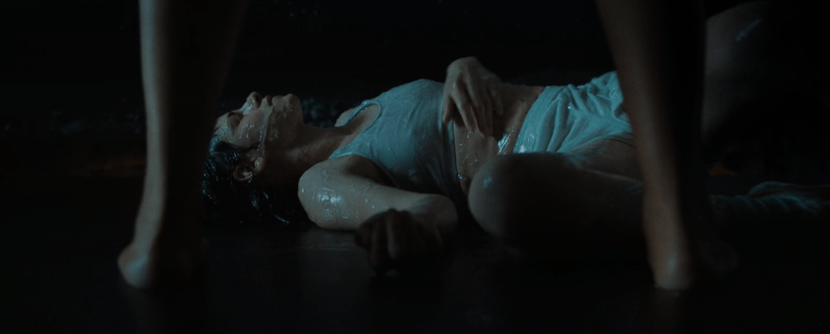 Lou in amniotic fluid in the Love Lies Bleeding sex scene